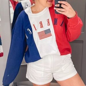 NWT•America Sweatshirt SizeXL